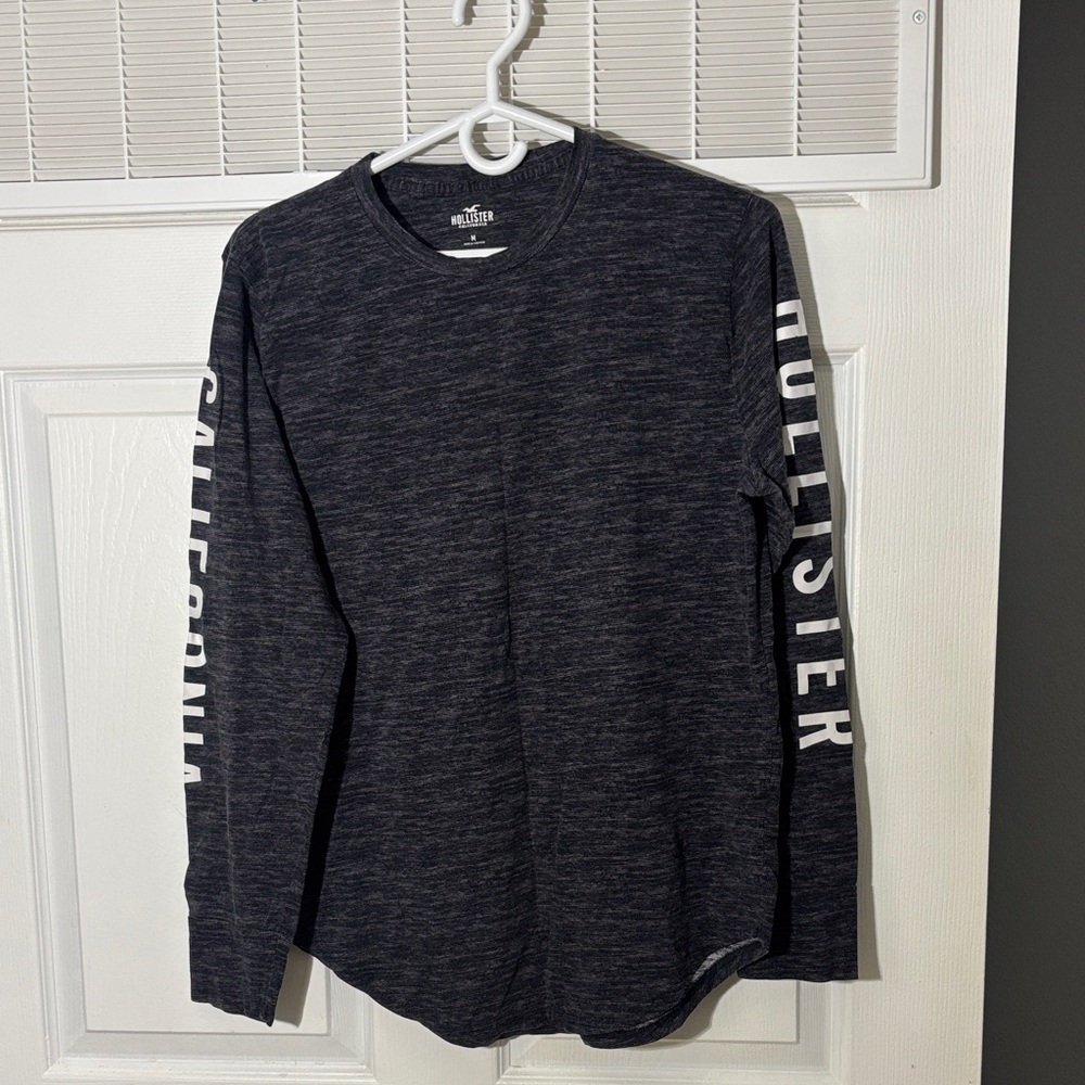 Hollister Men's Dark Gray Long Sleeve Tee